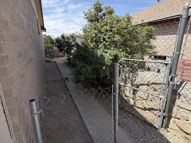 12135 Tower View Dr — Photo 21
