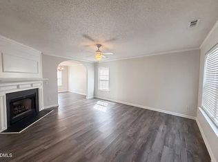 100 Valley Glen Dr, Morrisville, NC 27560