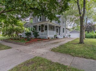 435 S State St, Monticello, IL 61856