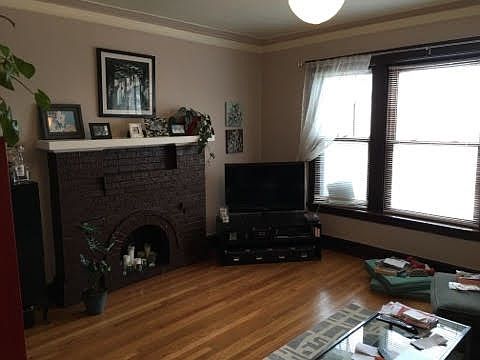 1st image of 1929 W Larchmont Ave #3