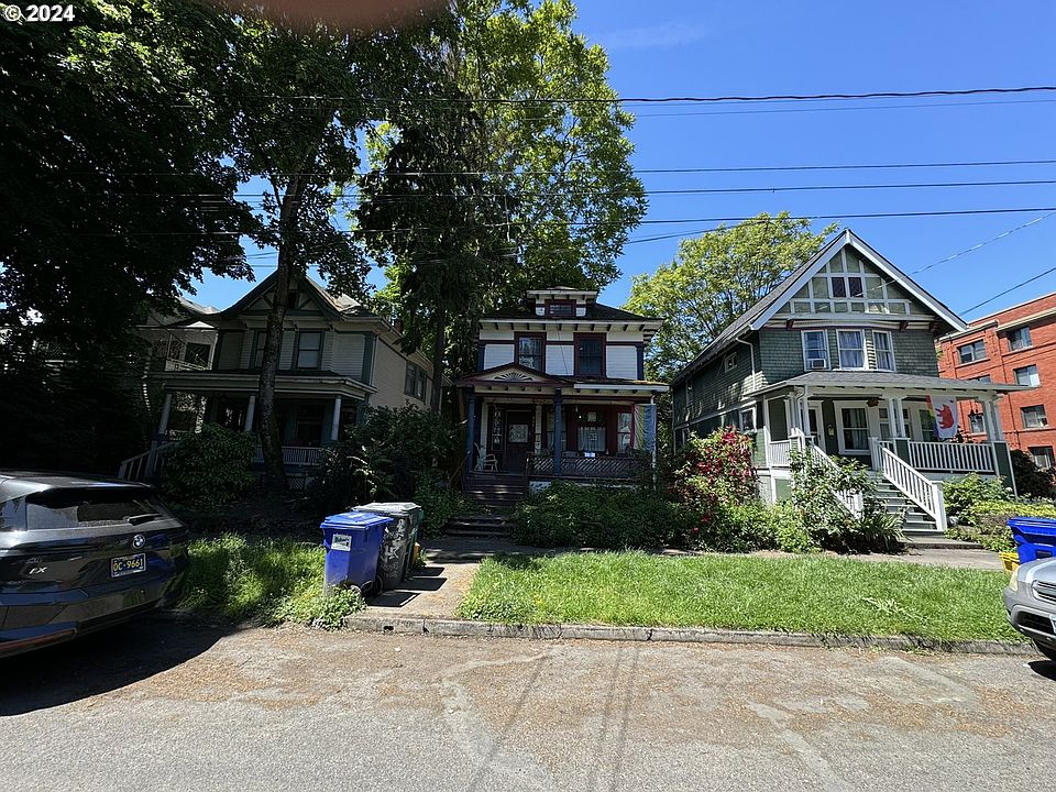 2nd image of 911 SE 15th Ave