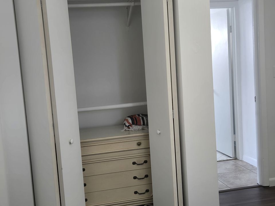 1st image of 120 Gulfview Dr #1