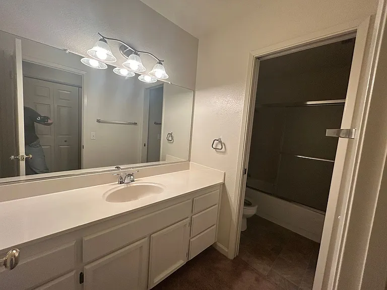 9428 Newington Way — Photo 9