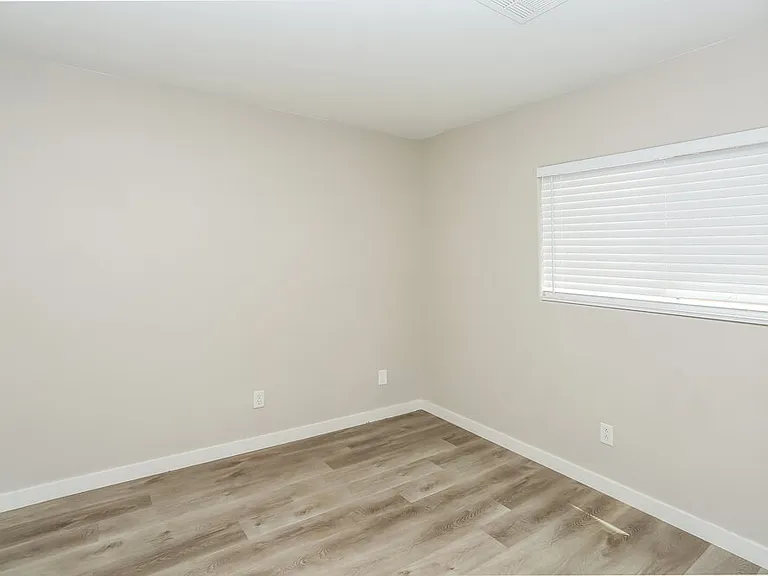 5036 Ironhorse Ranch Ave — Photo 14