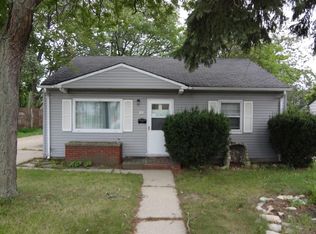 163 W Martin Ln, Milwaukee, WI 53207