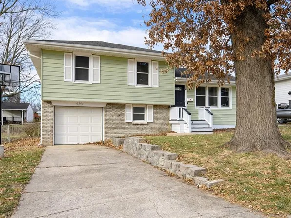 4204 S McCoy St, Independence, MO 64055