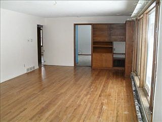 2nd image of 1319 E Douglas St