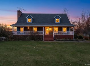 3031 Cedar Point Rd, Howell, MI 48843