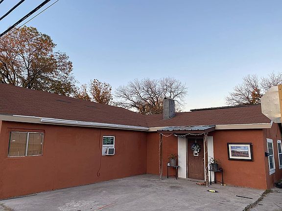 2nd image of 300 W Bean St