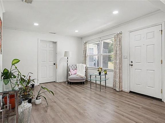 5th image of 2224 Greensboro Street Ext