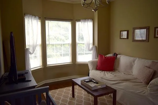 712 Settlers Ct — Photo 6