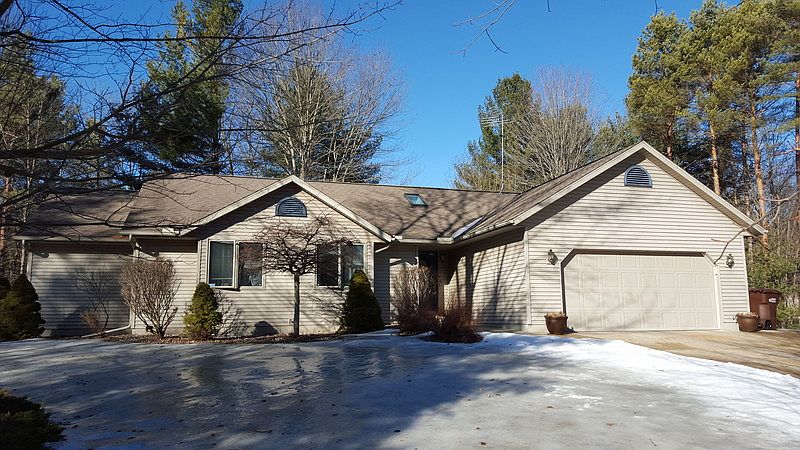1st image of 1943 N Pinesboro Dr