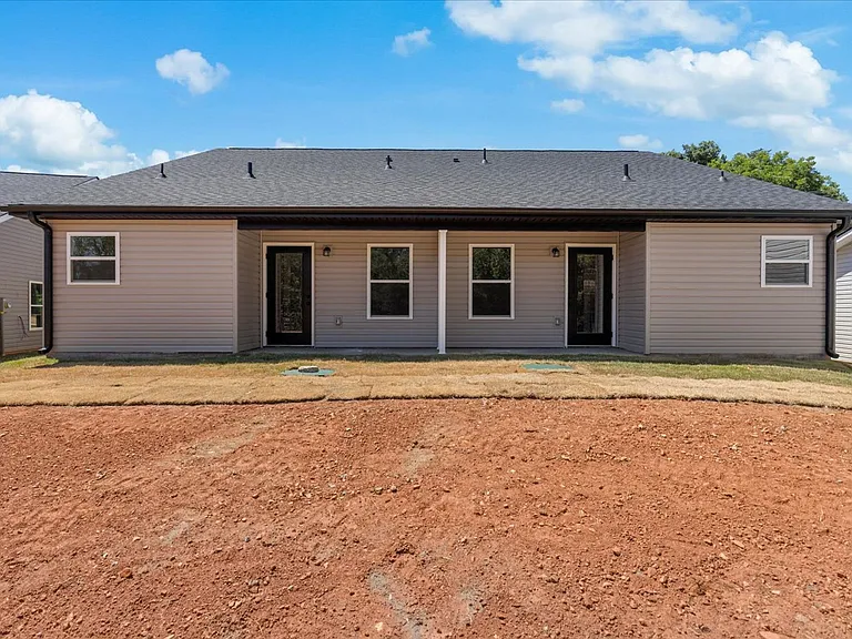 Arlington Townes Modern 3-Bedroom Townhomes in Greer, SC — Photo 25