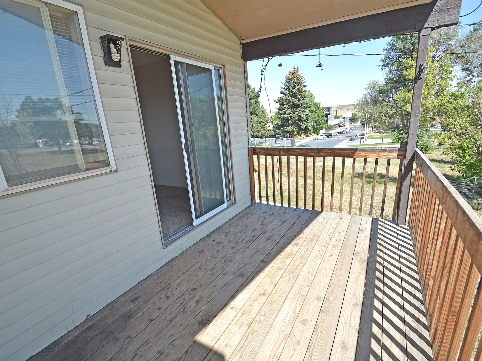 2 bed, 1100 sqft, $1,600 — Photo 3