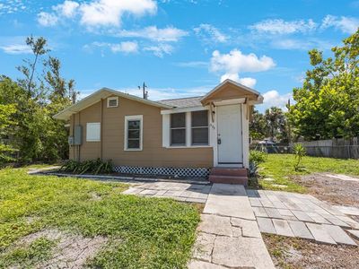 325 41st St N, Saint Petersburg, FL, 33713