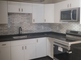 116 Duke St #2, Saint John, NB E2L 1N6