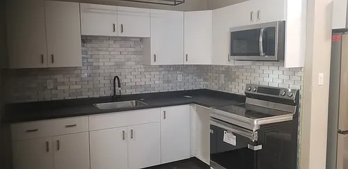 150 Charlotte St Photo 1