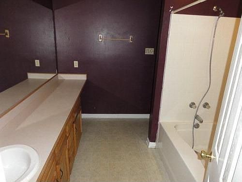 5th image of 320 L Kirth Dr