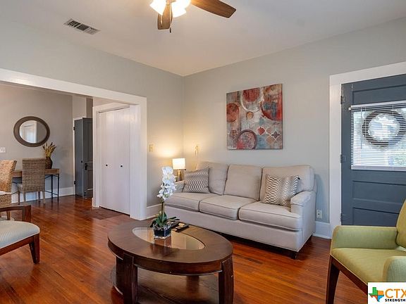 5th image of 384 N Washington Ave