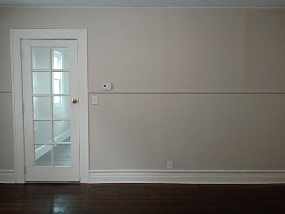 2nd image of 1012 W University Ave #1