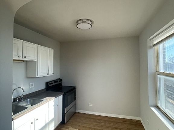 3rd image of 2123 S 51st Ct APT 205