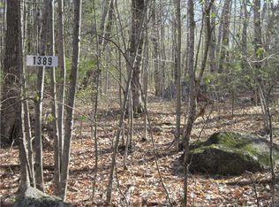 1389 Oak Cir, Raymond, ME 04071