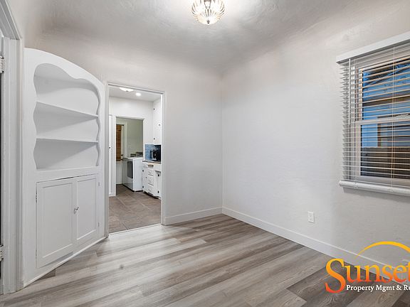 3rd image of 4926 Del Monte Ave