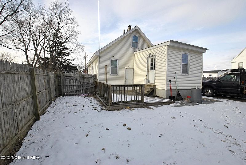 3rd image of 1 Gebhardt Street