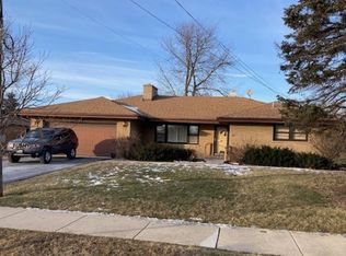 134 W Chicago Ave, Downers Grove, IL 60515