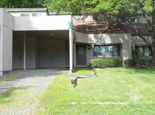 236 Evergreen Ct, Tannersville, PA 18372