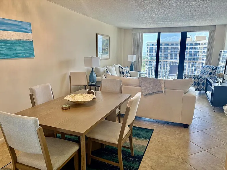 320 Seaview Ct #1710 — Photo 3