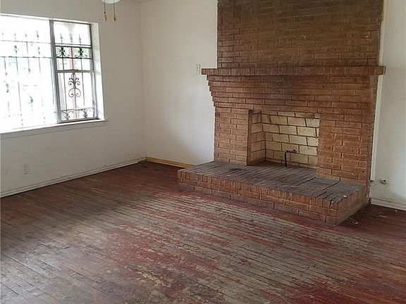 4th image of 4407 Collins Ave