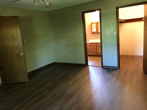 Master Bedroom looking into Bath and Walk in closet