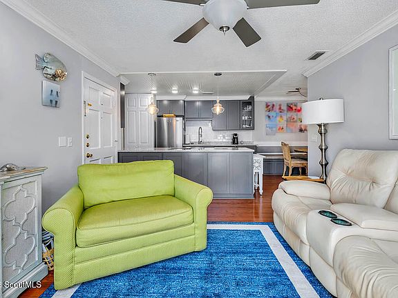 4th image of 850 Mallery St #3E