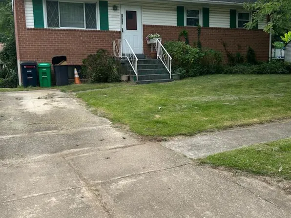 1404 Woodlark Dr, District Heights, MD 20747