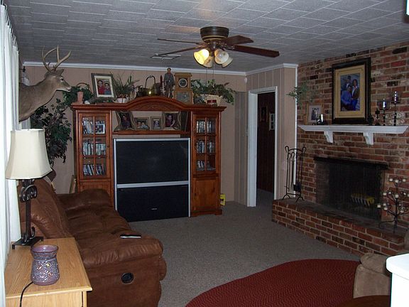 2nd image of 480 Bruce Cir