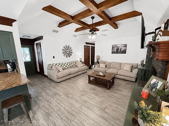 4th image of 1870 Ross Ln