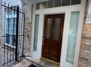 6 Stalynn Ln, Houston, TX 77027