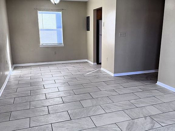 5th image of 324 Montgomery St #0