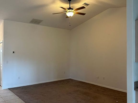 4th image of 12 Brelyn Pl #B