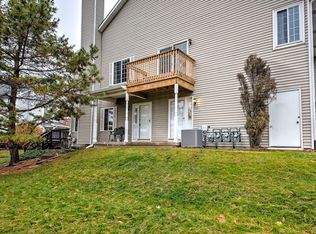 1740 Bridle Post Dr #1740, Aurora, IL 60506