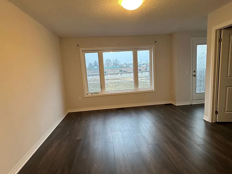 585 Colborne St E #106 — Photo 14