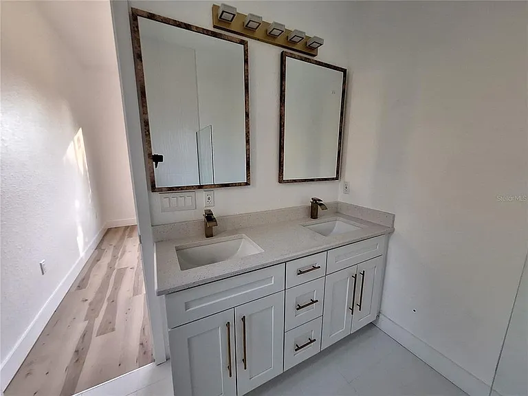 289 Albatross Rd — Photo 15
