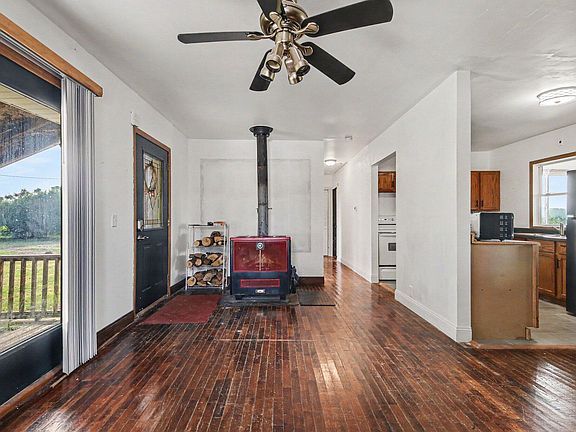 4th image of 3667 Bradford Rd