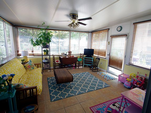 5th image of 161 Spoon Ct