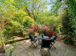 3736 Gunston Rd, Alexandria, VA 22302