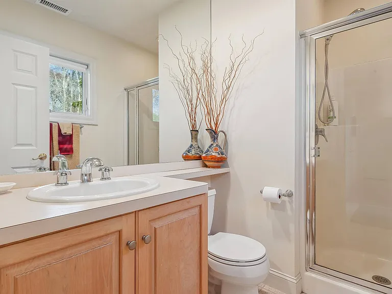 15 Eastwood Ct — Photo 24