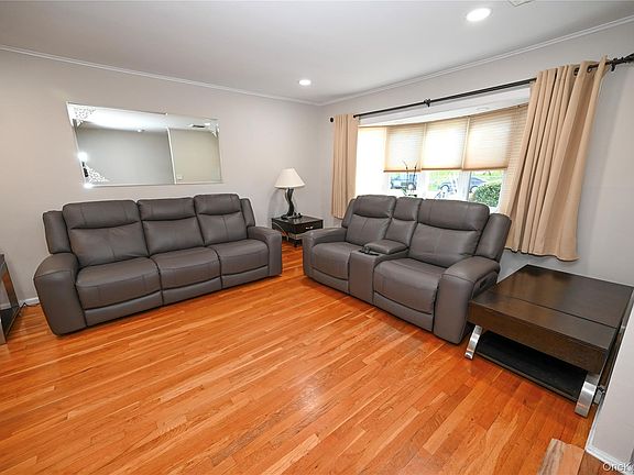 4th image of 1522 Rica Place