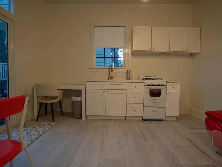 1019 Adams St #E — Photo 21