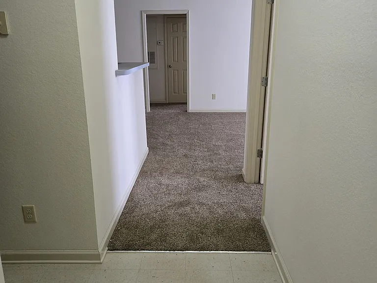 Northfield Ridge Apartments — Photo 25